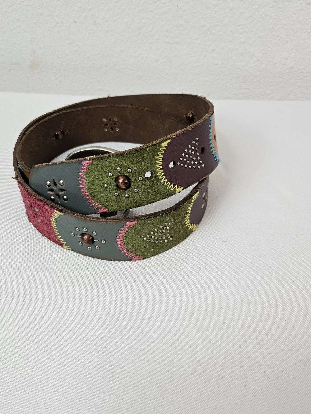 Fossil Leather Multicolor Studded Women's Belt - Green & Pink Accent